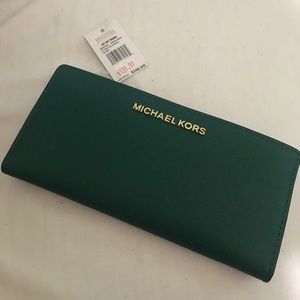 NWT Michael Kors Jet Set Green/Navy Leather Wallet